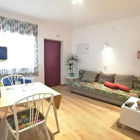 A41 - Olive Tree Street 1 Bed Flat Lagos