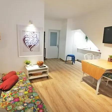 A41 - Olive Tree Street 1 Bed Flat Apartment Lagos